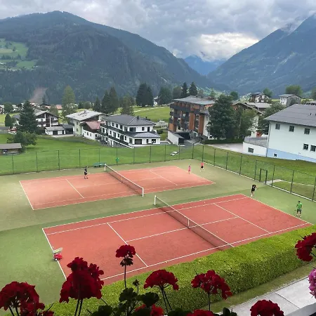 Haus Central 4*