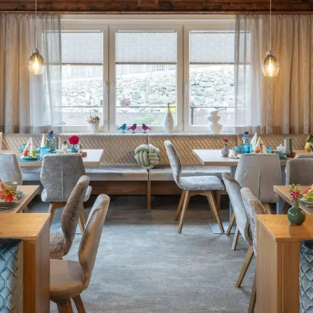 Haus Central Guest house 4*