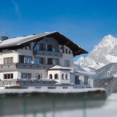 Haus Central Guest house Schladming
